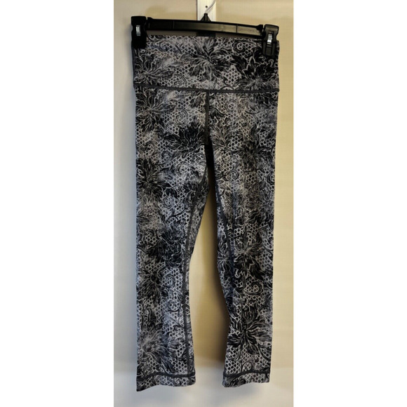 Lululemon Wunder Under 22” Luxtreme Serigraph Starlight Black Multi size 4. D17 - Picture 1 of 4